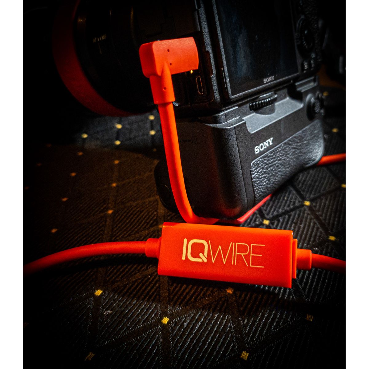 IQwire CableBlock Red