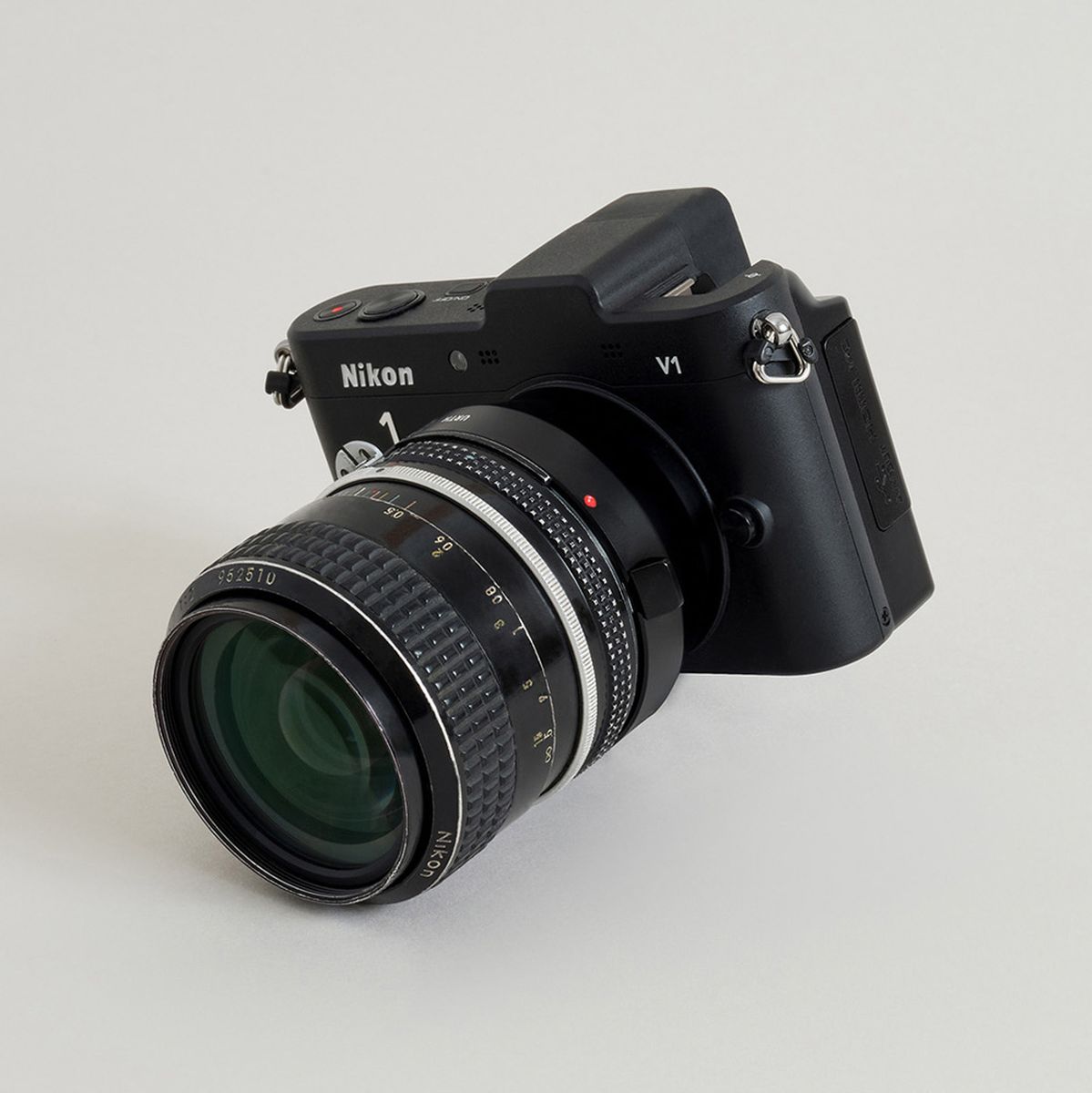 Urth Lens Mount Adapter: Compatible w/ Nikon F Lens To Nikon