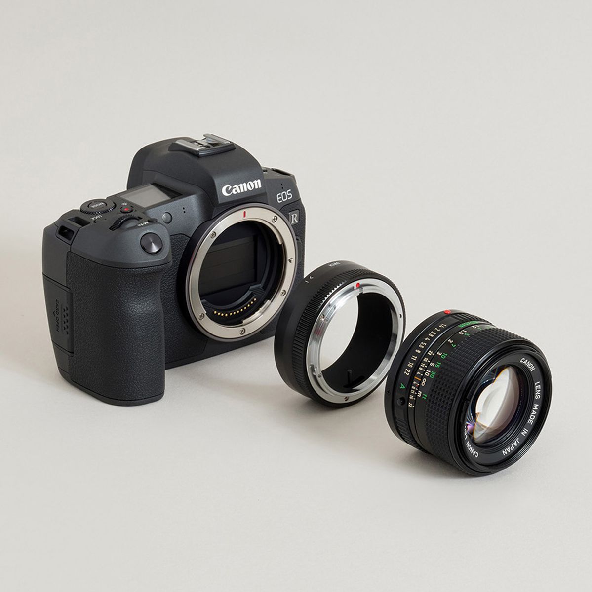 Urth Lens Mount Adapter: Compatible w/ Canon FD Lens To Cano