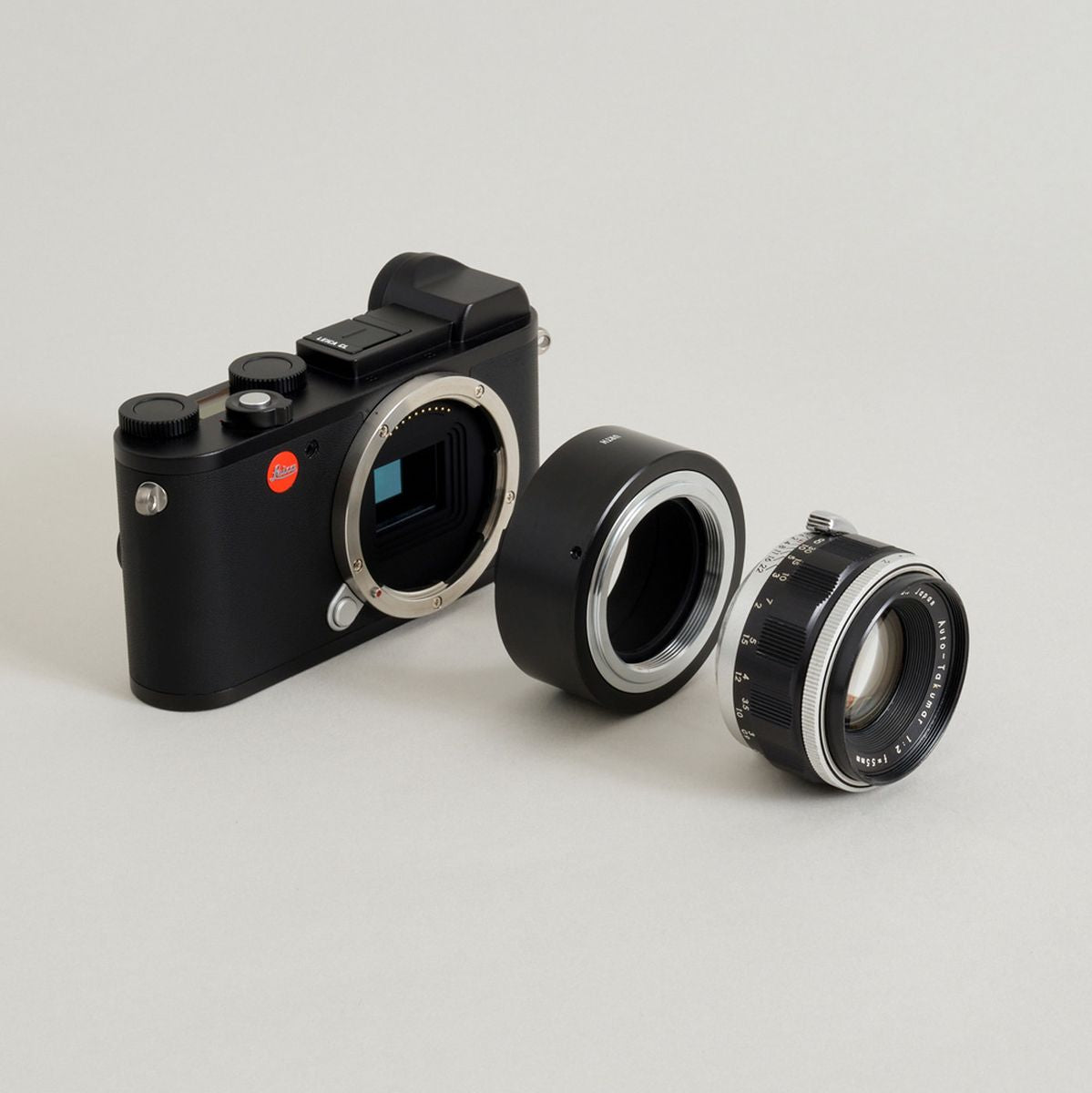 Urth Lens Mount Adapter: Compatible w/ M42 Lens To Leica L C