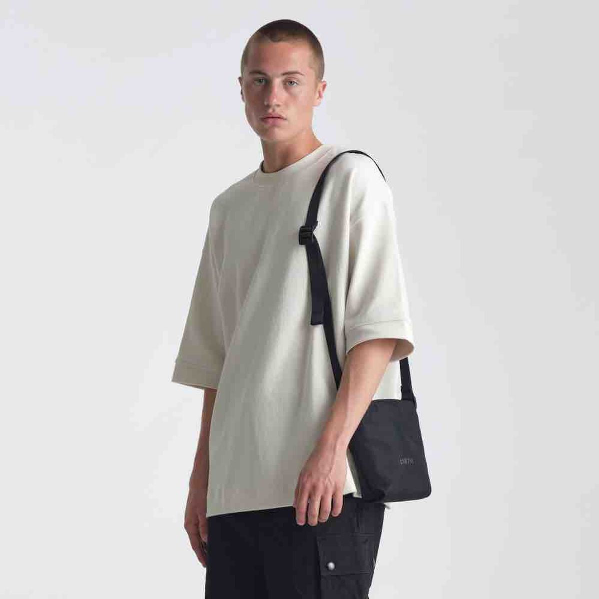 Urth Andesite Camera Pouch (Black)
