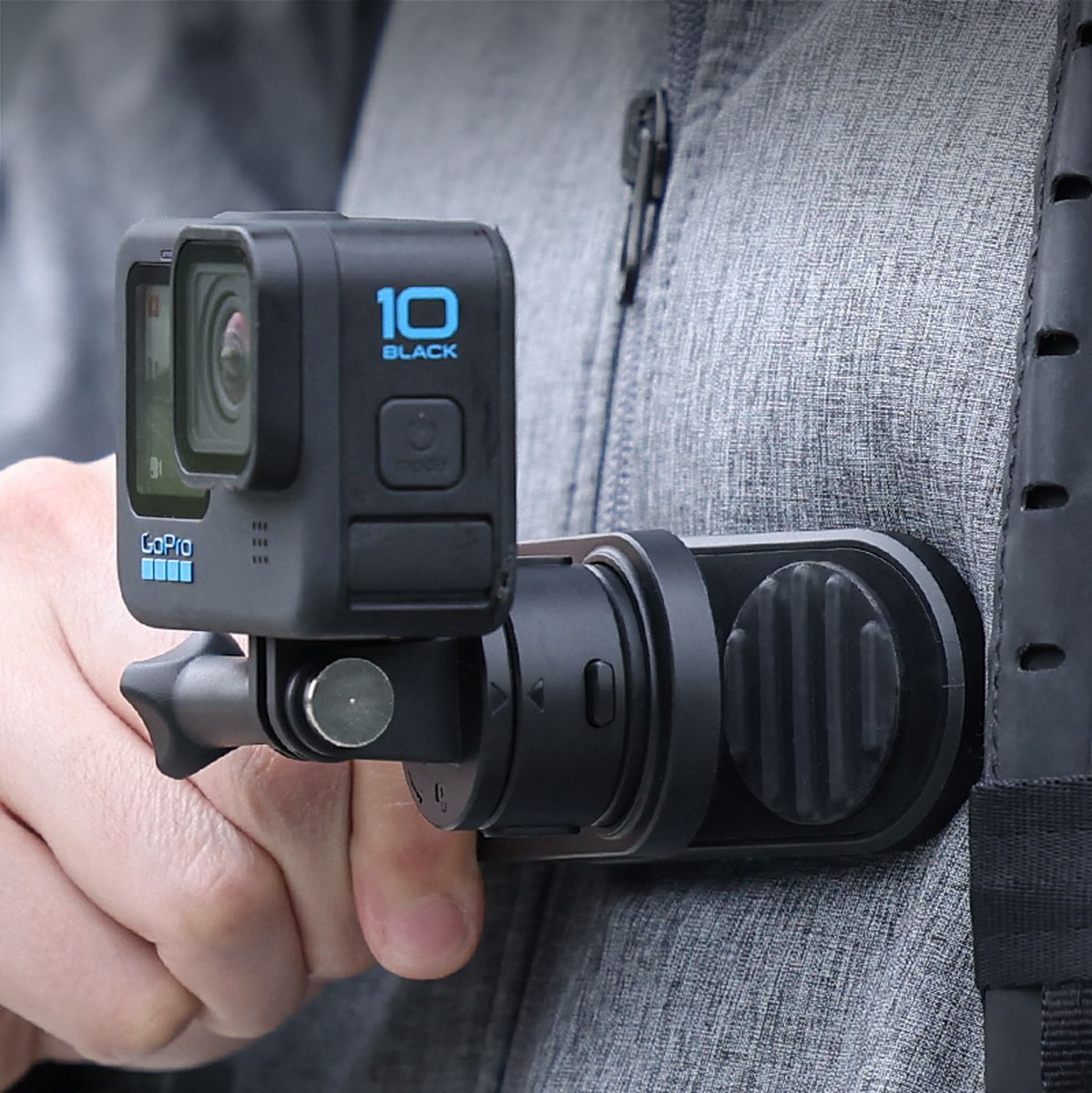 Ulanzi Go Quick II Quick Release Backpack Clip Magnetic - image 4 of 5