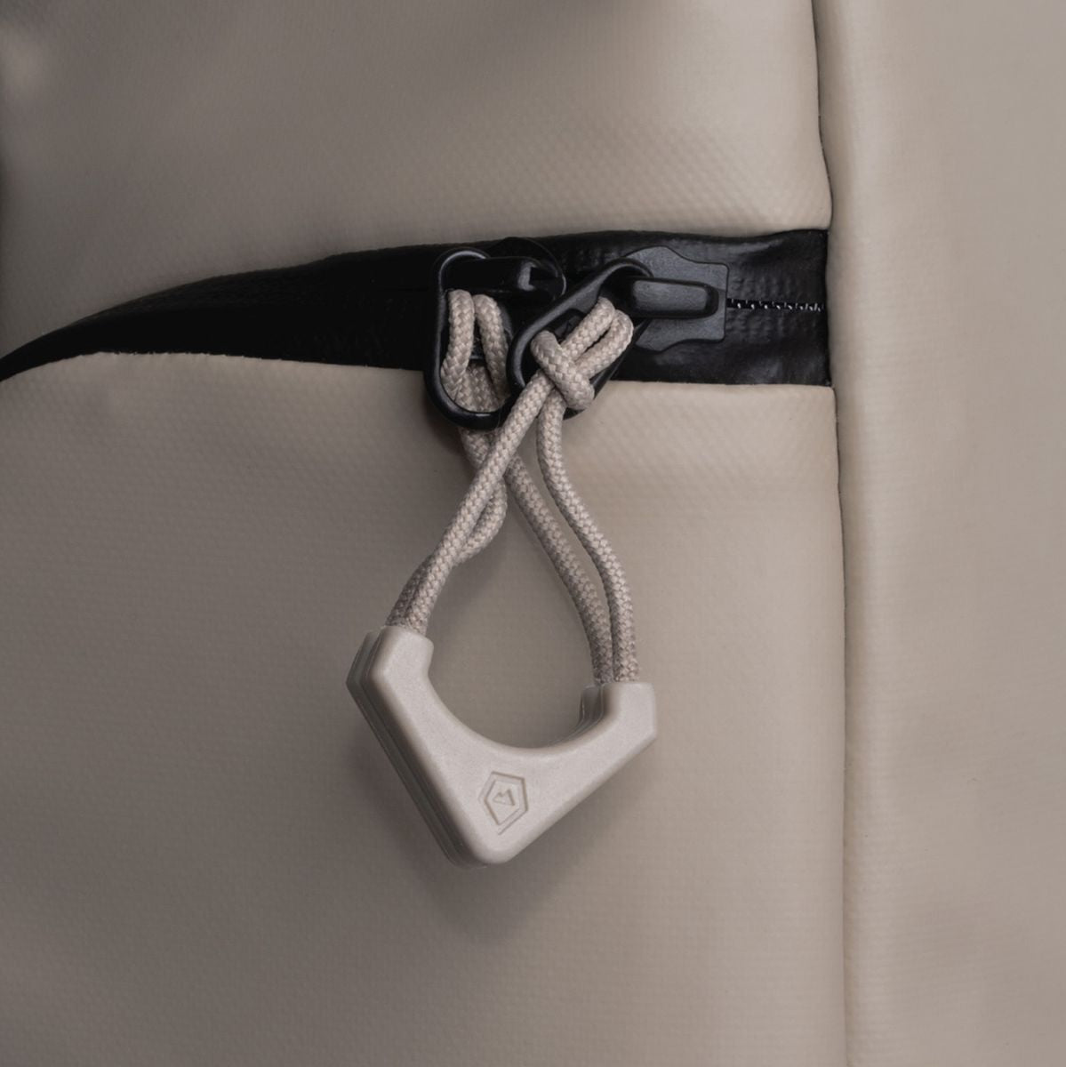 WANDRD Worryless Zipper Puller Yuma Tan