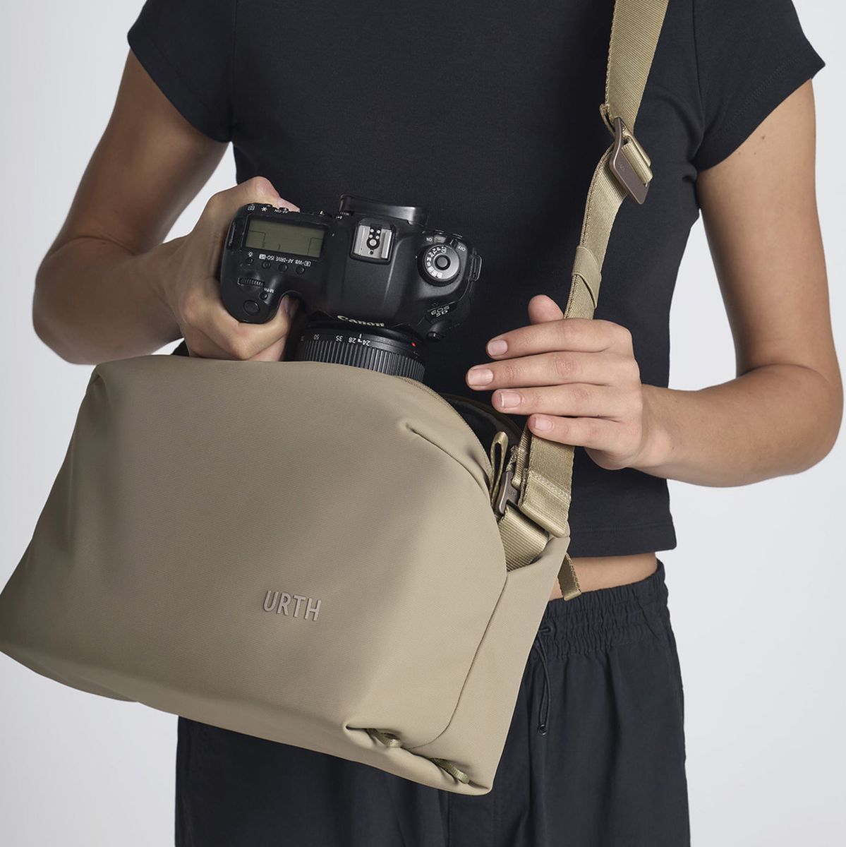 Urth Dolomite Camera Sling 8l (Beige)