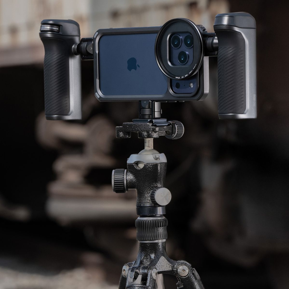 PGYTECH Proshot Phone Video Cage Kit (iPhone 17 Pro)