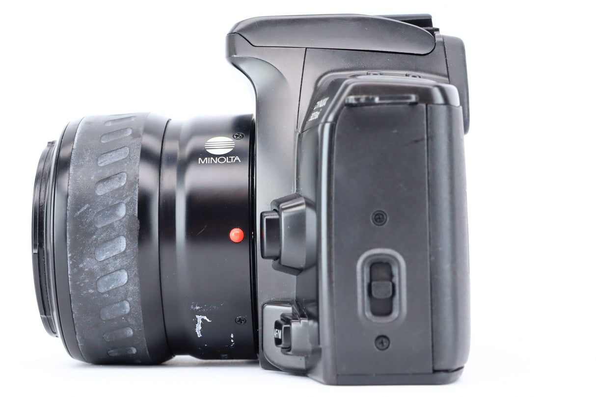 Minolta Dynax 303si 25-80mm 1:45,6