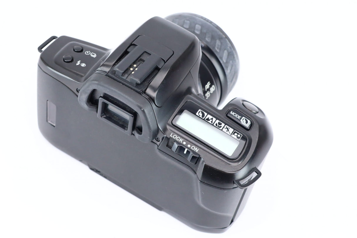 Minolta Dynax 303si 25-80mm 1:45,6