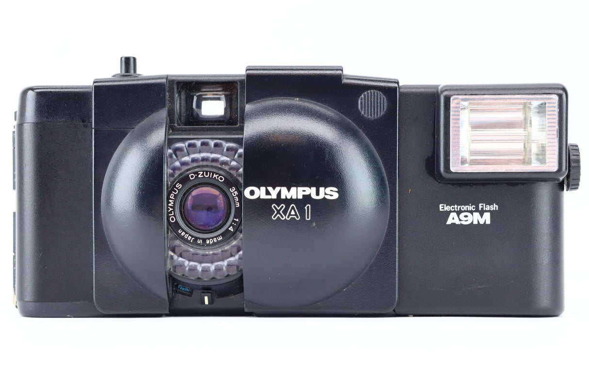 Olympus XA1