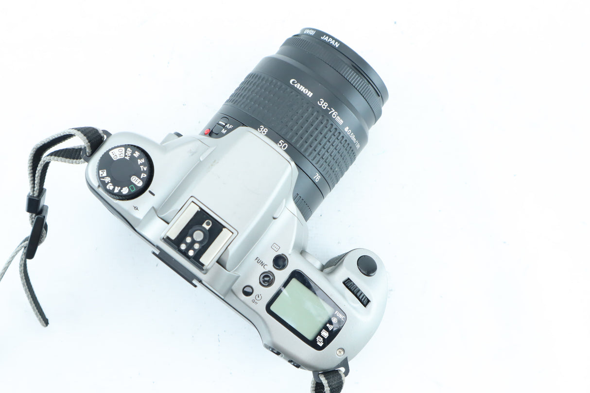 Canon EOS 3000N with EF 38-76mm 4,5-5,6