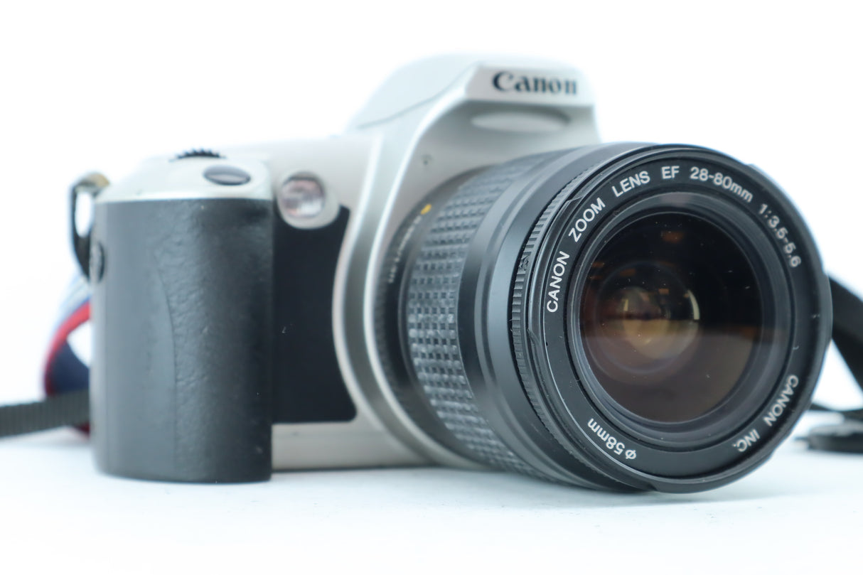 Canon EOS 500 N with EF 28-80mmm f/3,5-5,6
