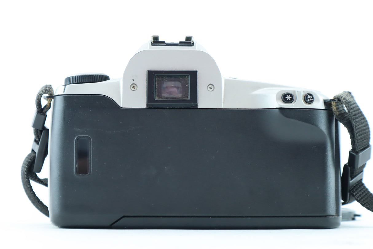 Canon EOS 500 N with EF 28-80mmm f/3,5-5,6