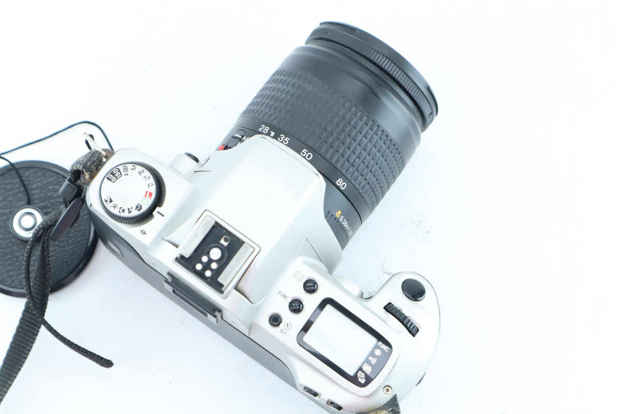 Canon EOS 500 N with EF 28-80mmm f/3,5-5,6