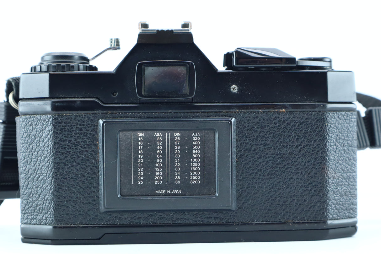 Petri MF-102 – 35mm Manual Focus SLR with Petri 50mm f/2 Lens