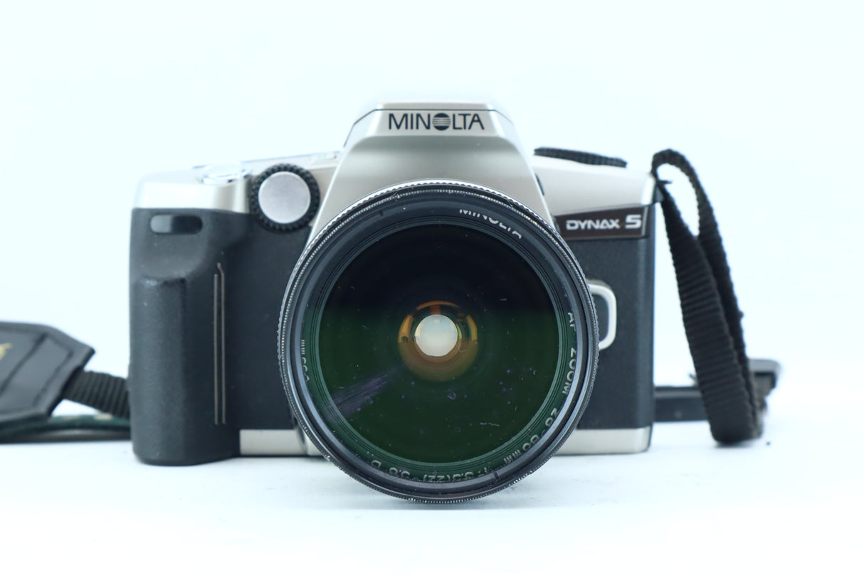Minolta Dynax 5 with AF Zoom 28–80mm f/3.5–5.6 Lens. KIJK LENS MOUNT