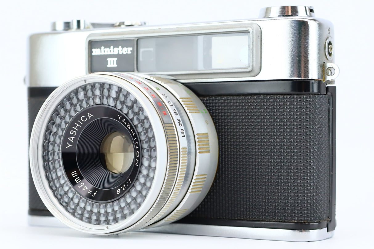 Ministre Yashica III | 1:2,8 f=45 mm