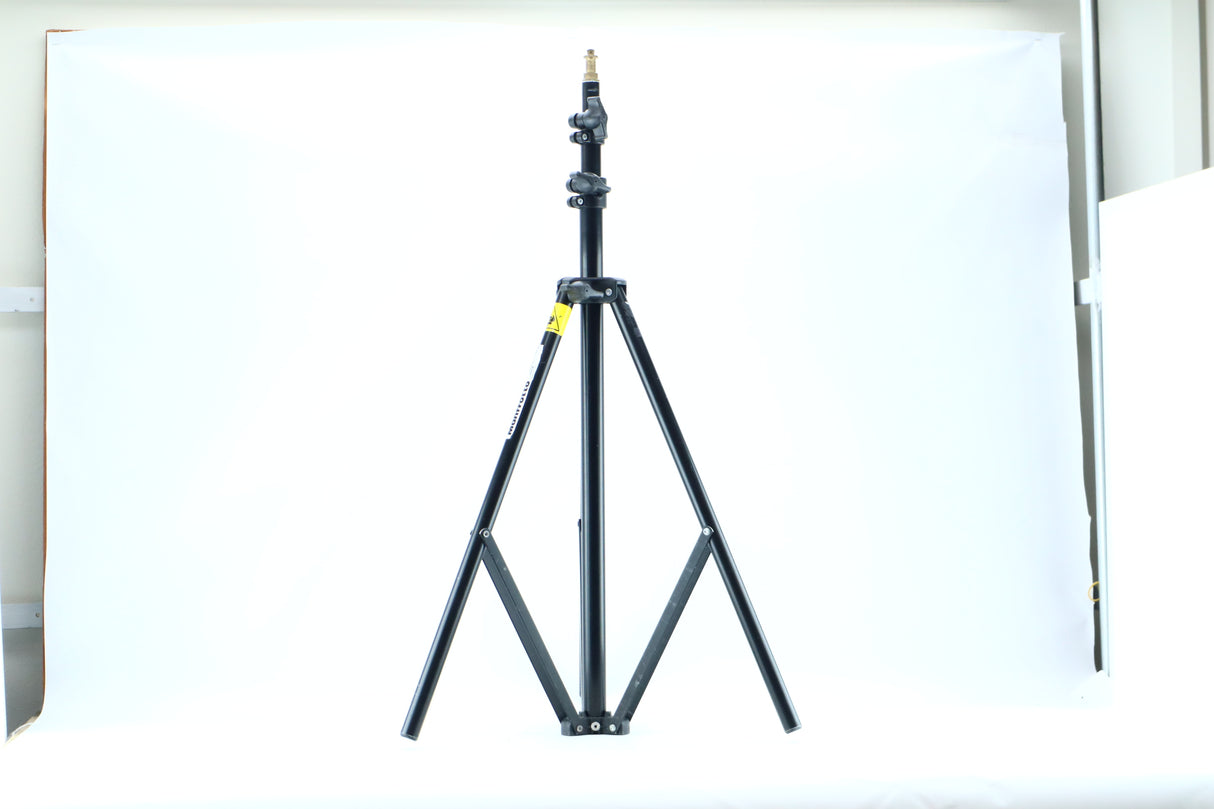 Manfrotto 366B – 3-Section Telescopic Background Pole (Black)