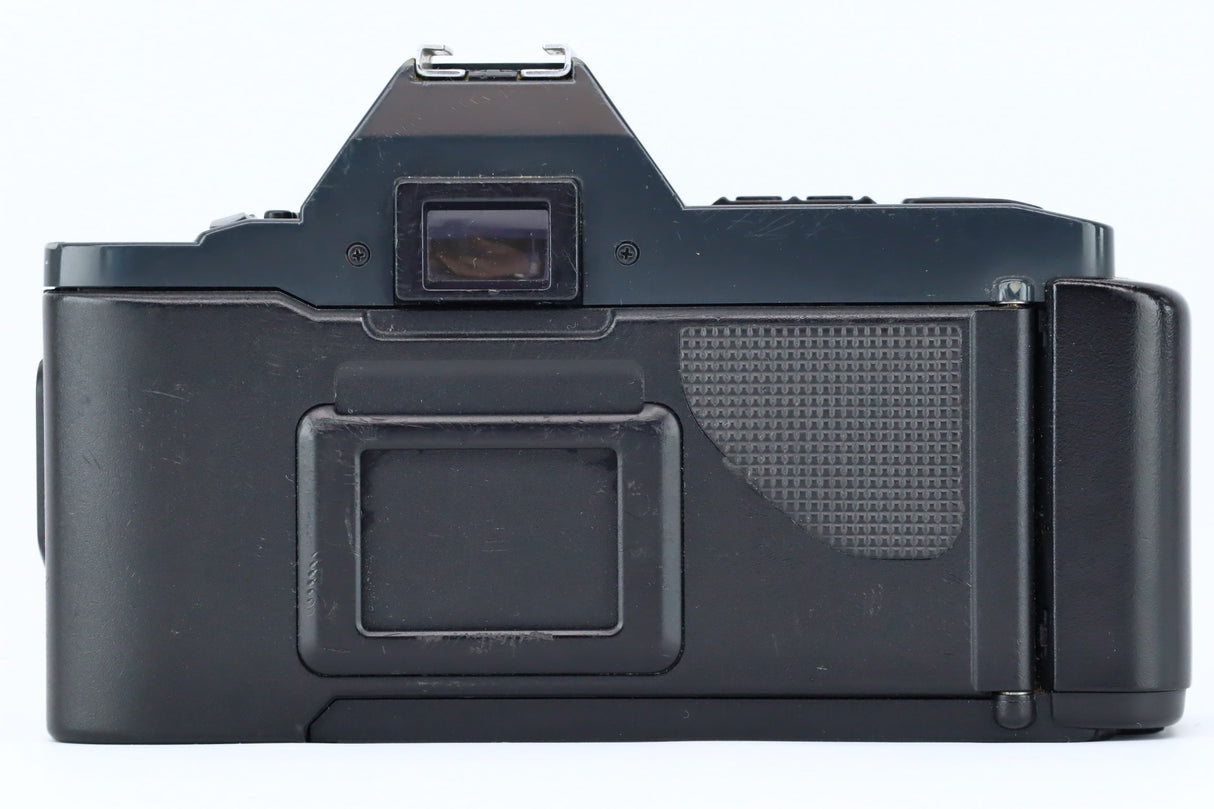 Canon T70 + 28mm 2.8