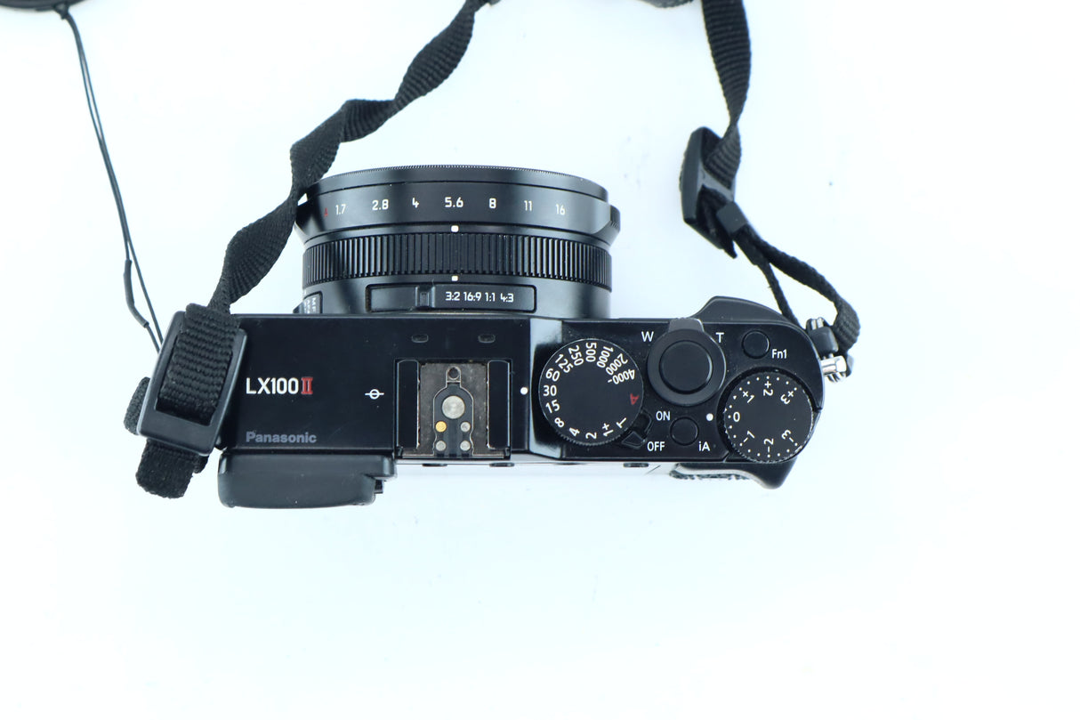 Panasonic Lumix LX100 II with Leica DC Vario-Summilux 10.9–34mm f/1.7–2.8 ASPH – Premium Digital Compact Camera