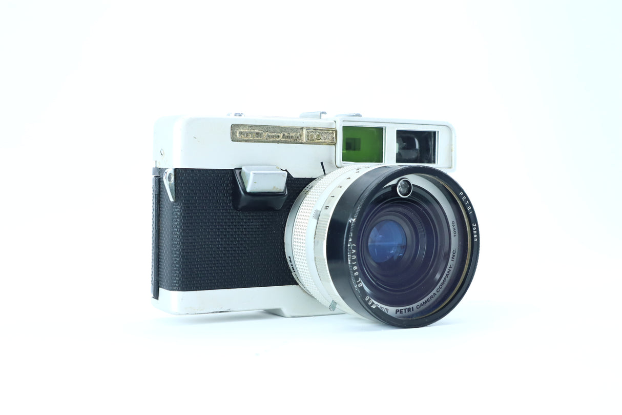 Petri Auto Rapid with Petri 45mm f/2.8 Lens