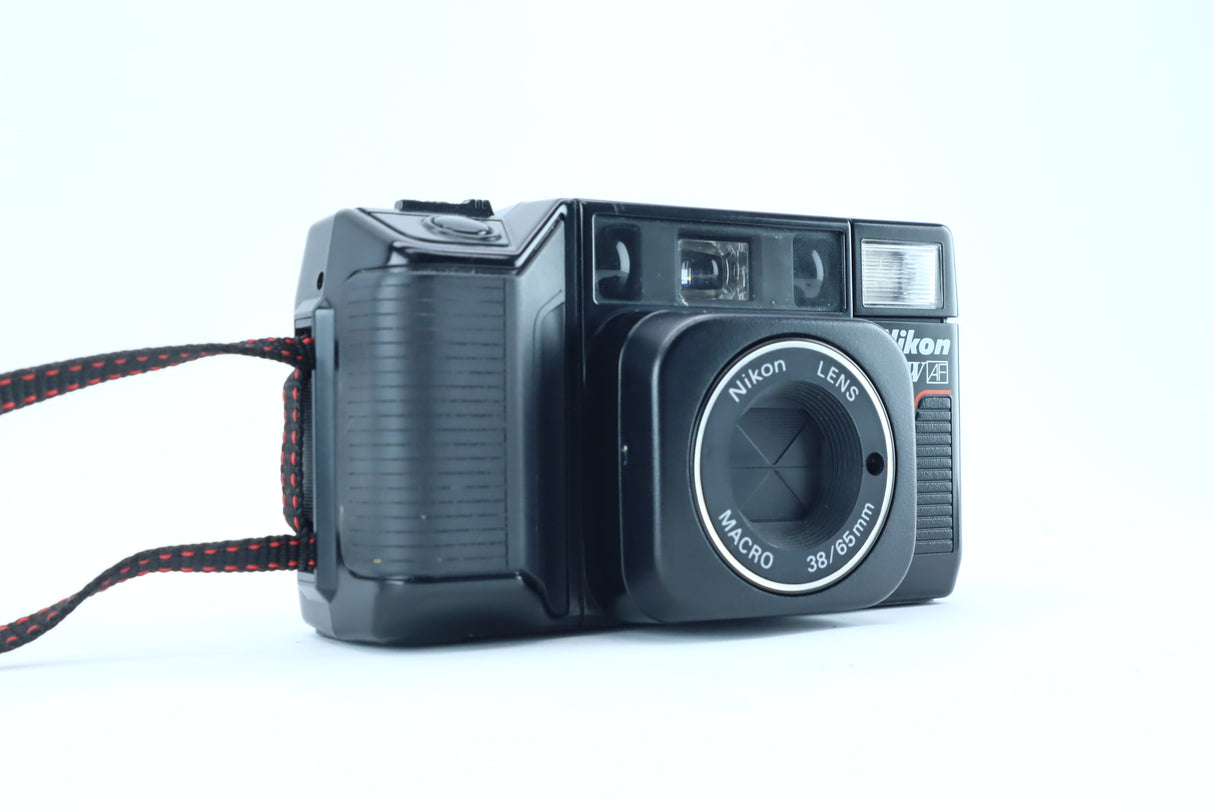 Nikon L35TW AF with 38–65mm f/3.5–6.7 Zoom Lens