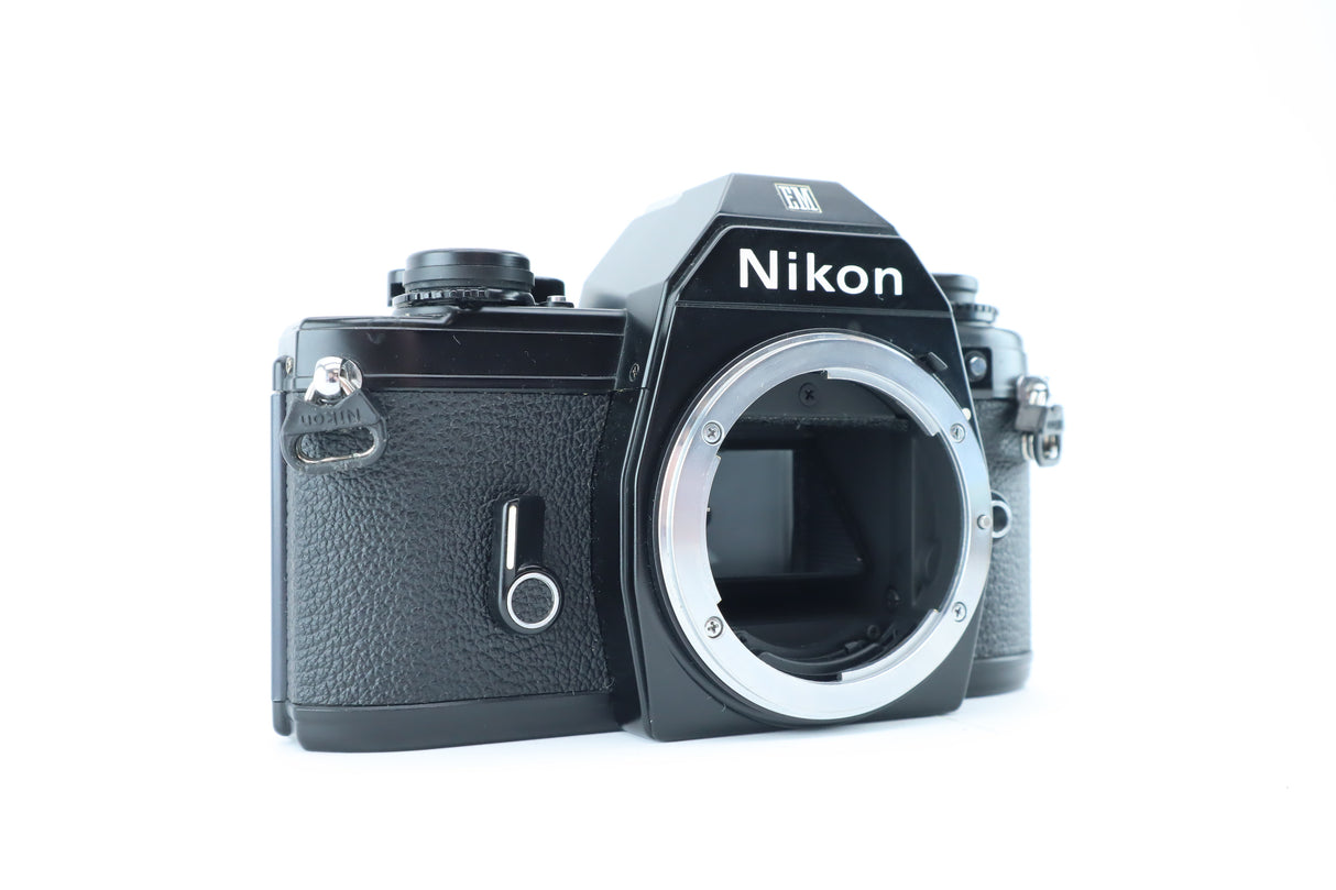 Nikon EM