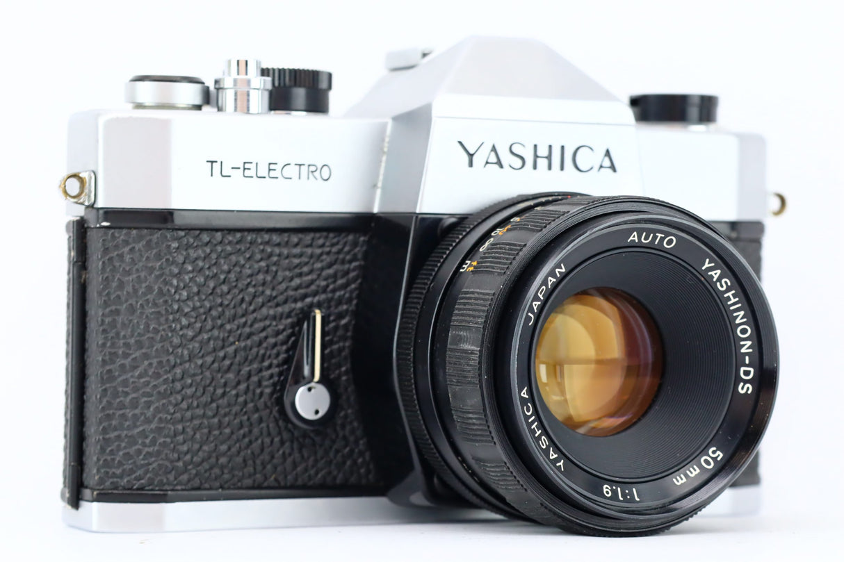 Yashica TL-Electro with Yashinon-DS 50mm 1:1.9 lens