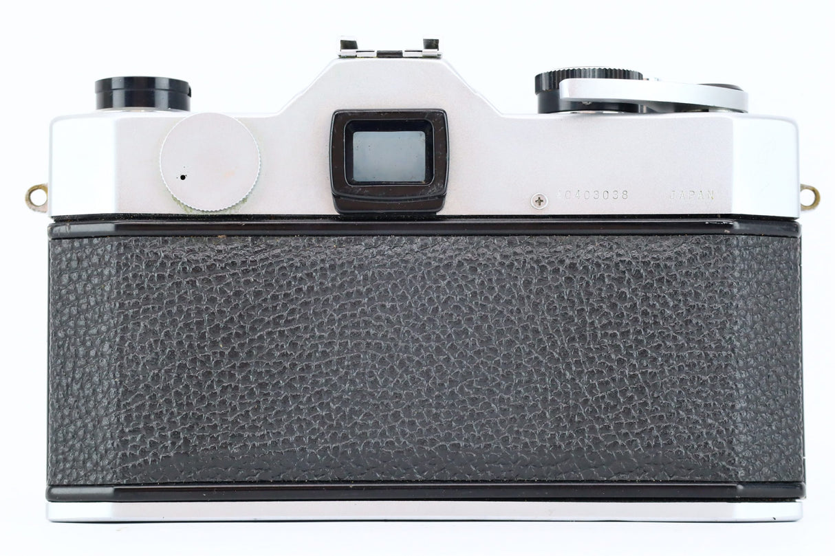 Yashica TL-Electro with Yashinon-DS 50mm 1:1.9 lens