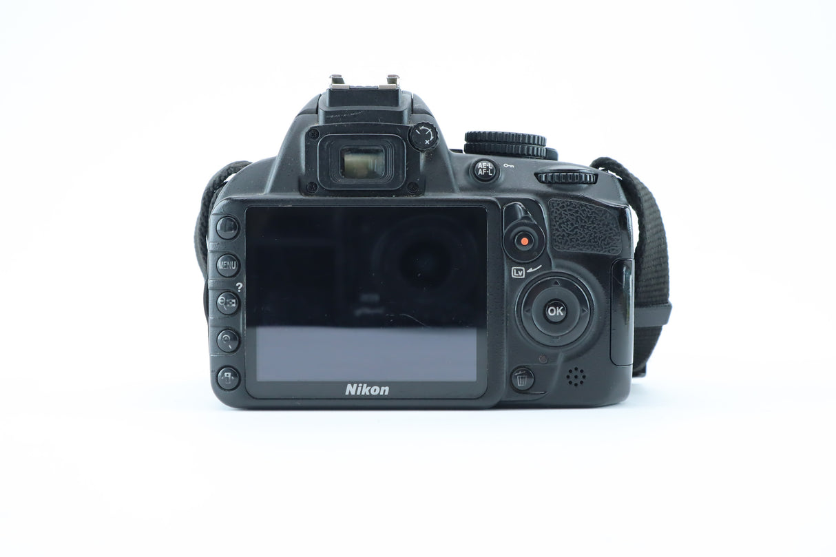 Nikon D3100 + AF-S DX 18–55mm f/3.5–5.6G VR