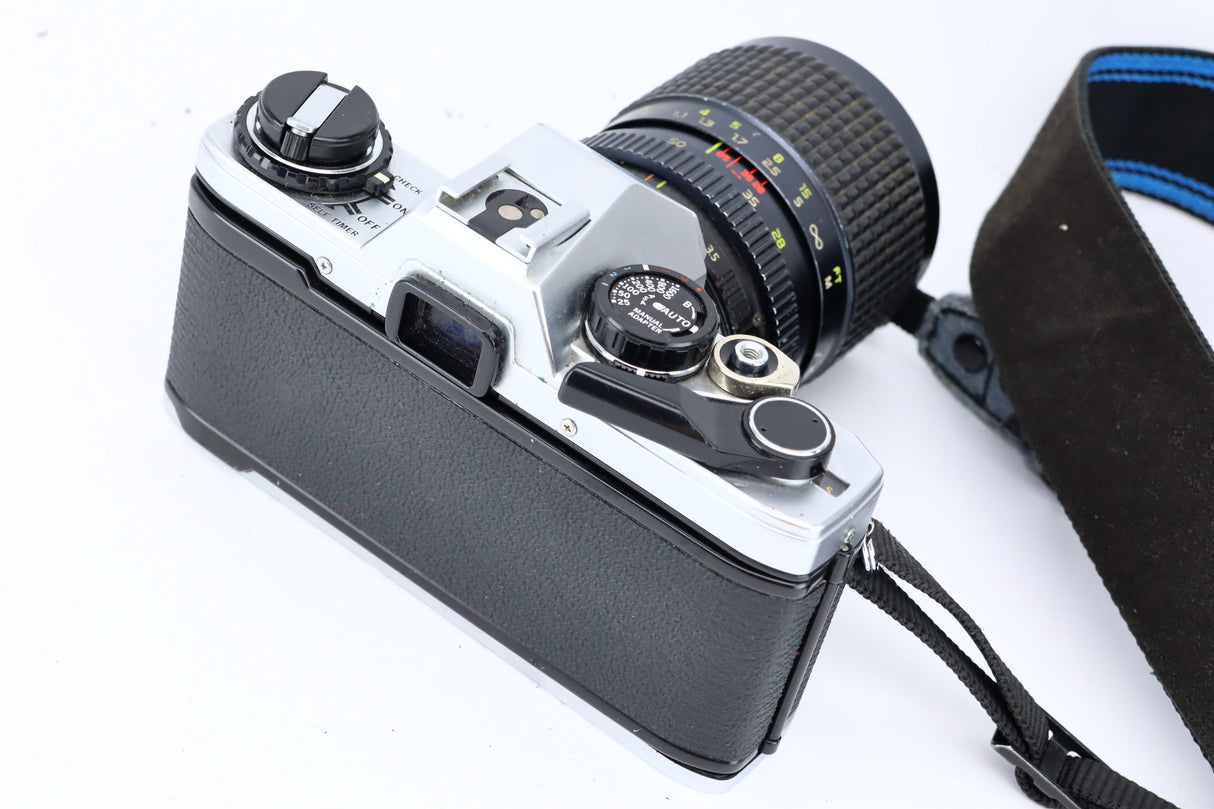 Olympus OM10 with Tokina AT-X 28-85mm 3,5-4,5