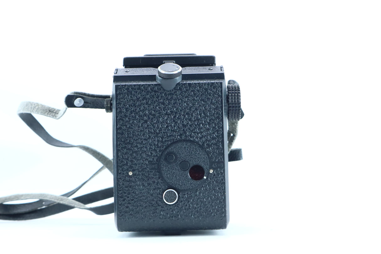 Lomo Lubitel 166 Universal with T-22 75mm f/4.5