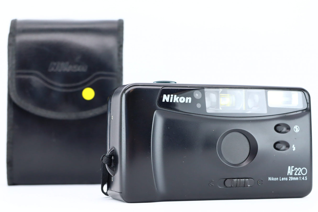 Nikon AF220 29mm 4,5