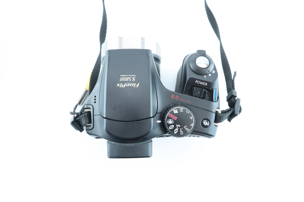Fujifilm FinePix S5800 – 10x Optical Zoom Bridge Camera