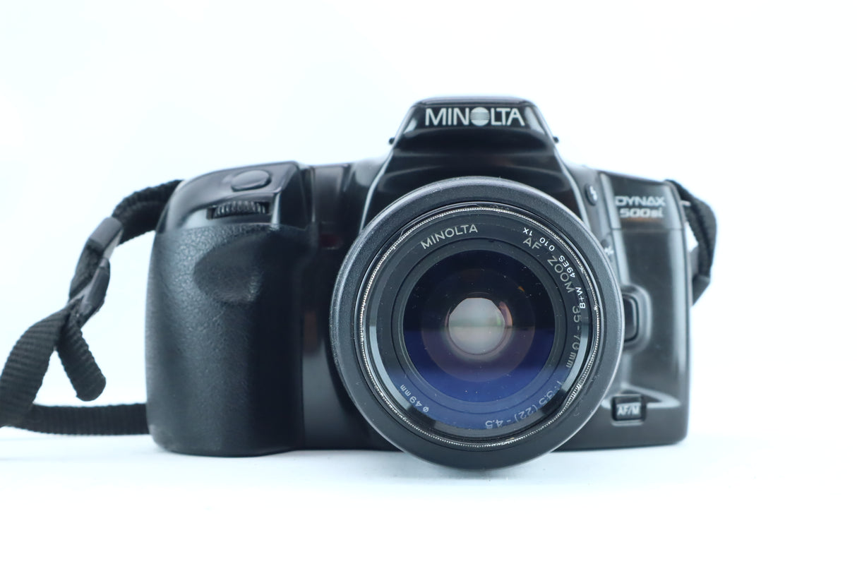 Minolta Dynax 500si with Minolta AF 35–70mm f/3.5–4.5