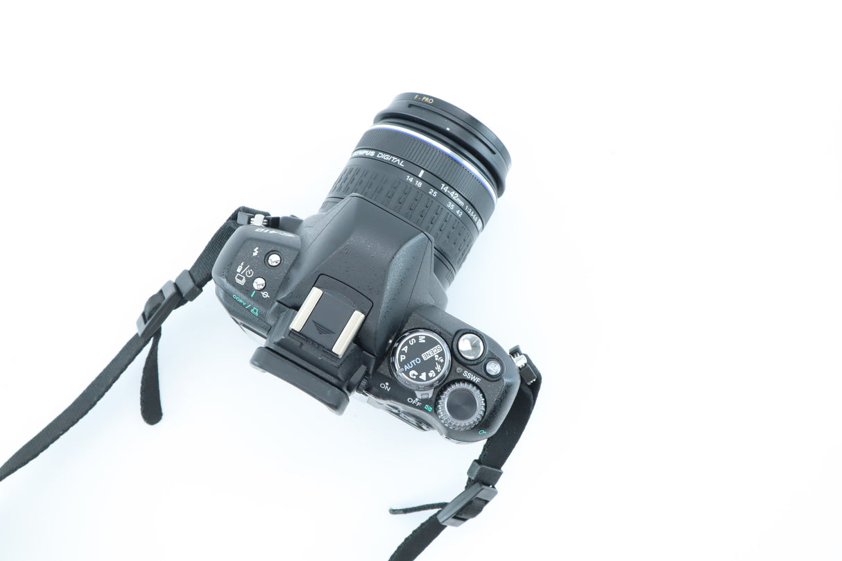 Olympus E-410 + Zuiko Digital 14–42mm f/3.5–5.6