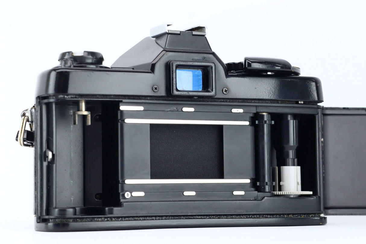 Minolta XG2 with Minolta MD 50mm 1:2