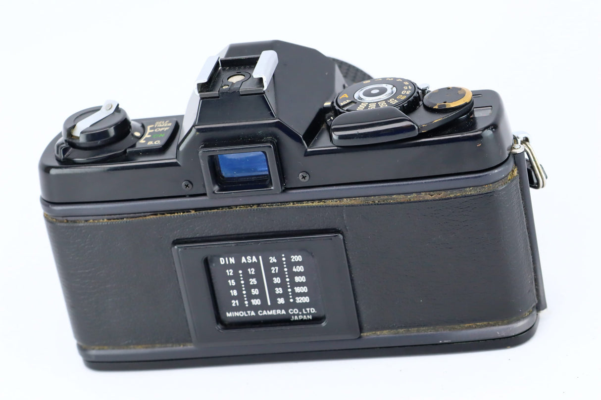 Minolta XG2 with Minolta MD 50mm 1:2