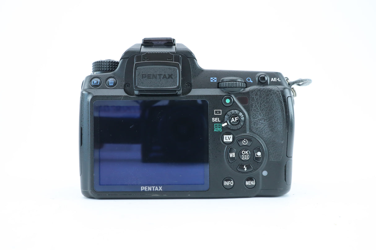 Pentax K-5 with SMC DA 18–55mm f/3.5–5.6 AL WR