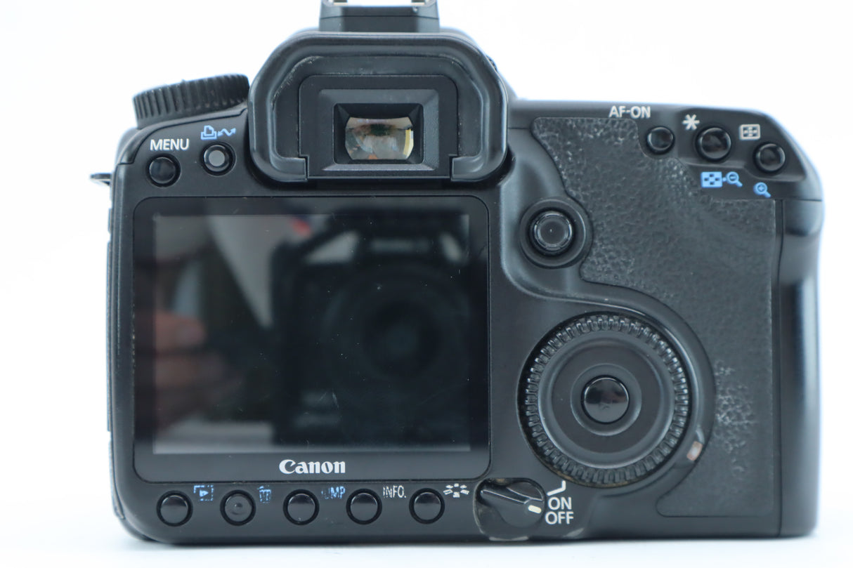 Canon EOS 40D + Canon Zoom Lens 35–70mm f/3.5–4.5