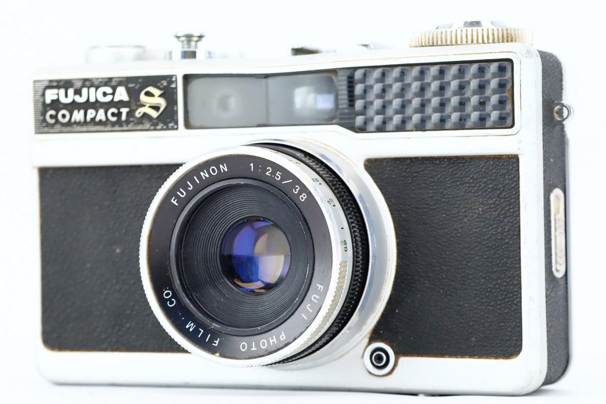 Fujica compact S 2.5/38