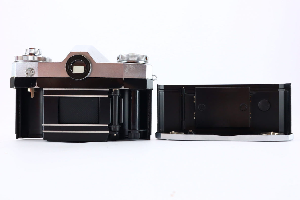 Zeiss Ikon Contaflex with Carl Zeiss Tessar 1:2.8 f=50mm