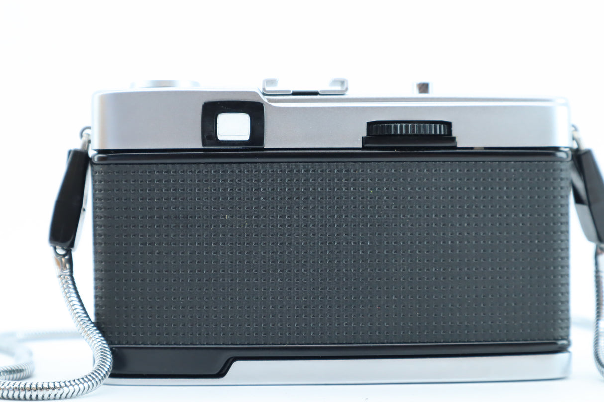 Olympus Trip 35 + Olympus D.Zuiko 40mm f/2.8