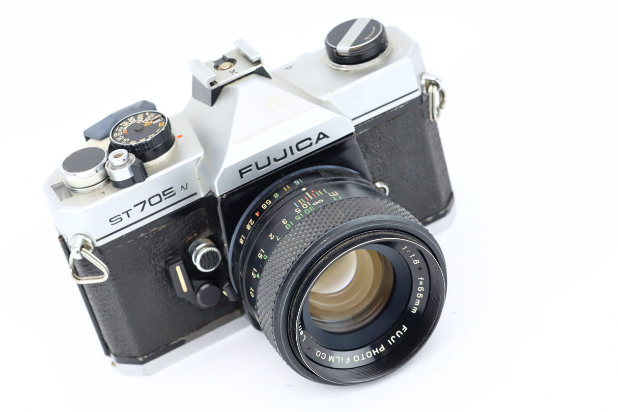 Fujica ST705W with Fujinon f=55mm 1:1.8 lens