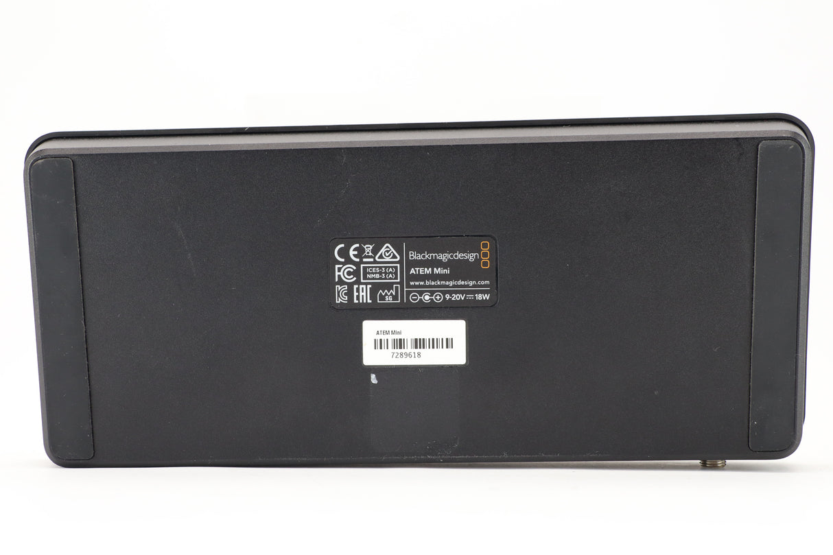 BlackMagic design ATEM Mini.