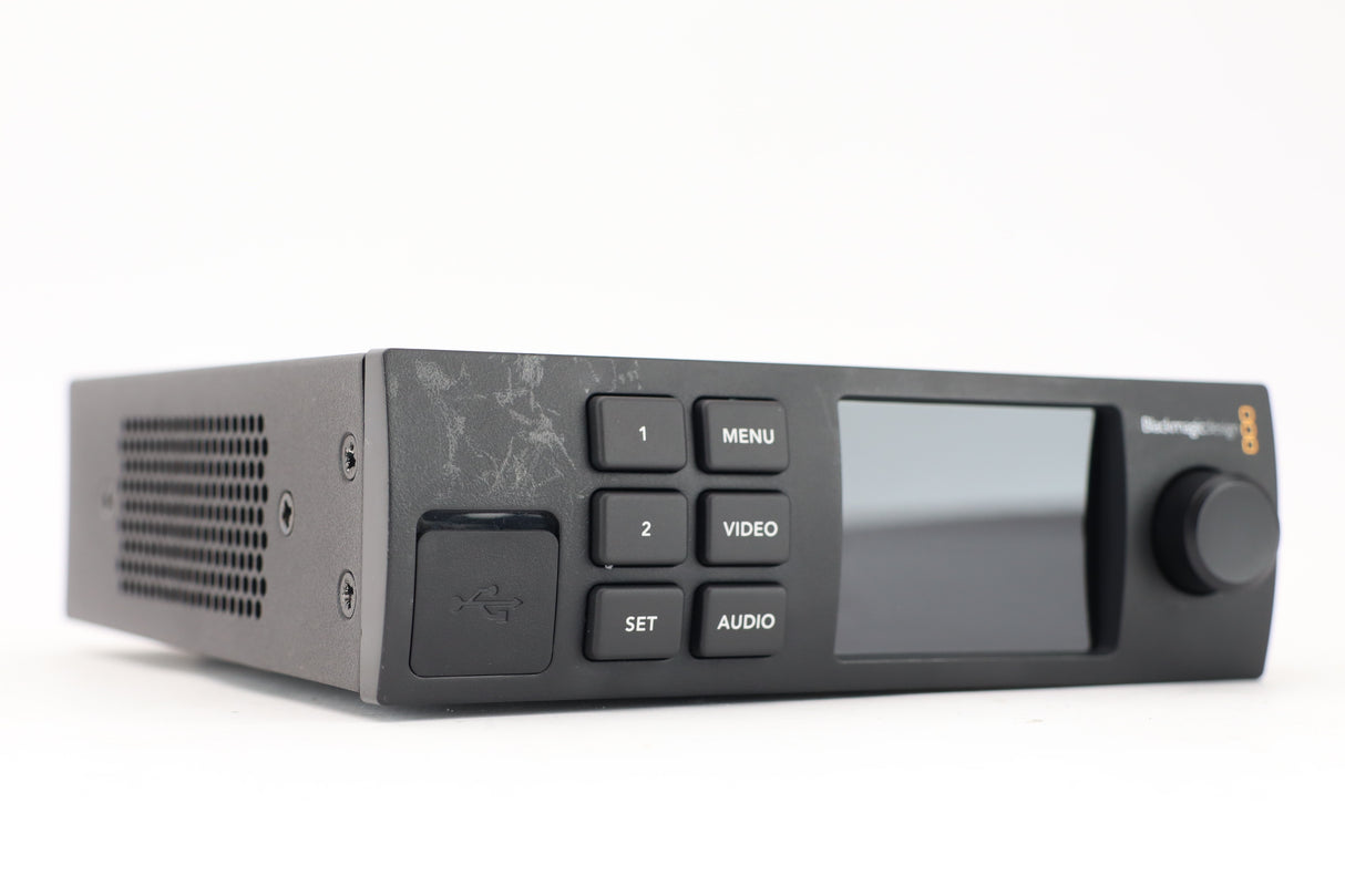 مقدم الويب لتصميم السحر الأسود