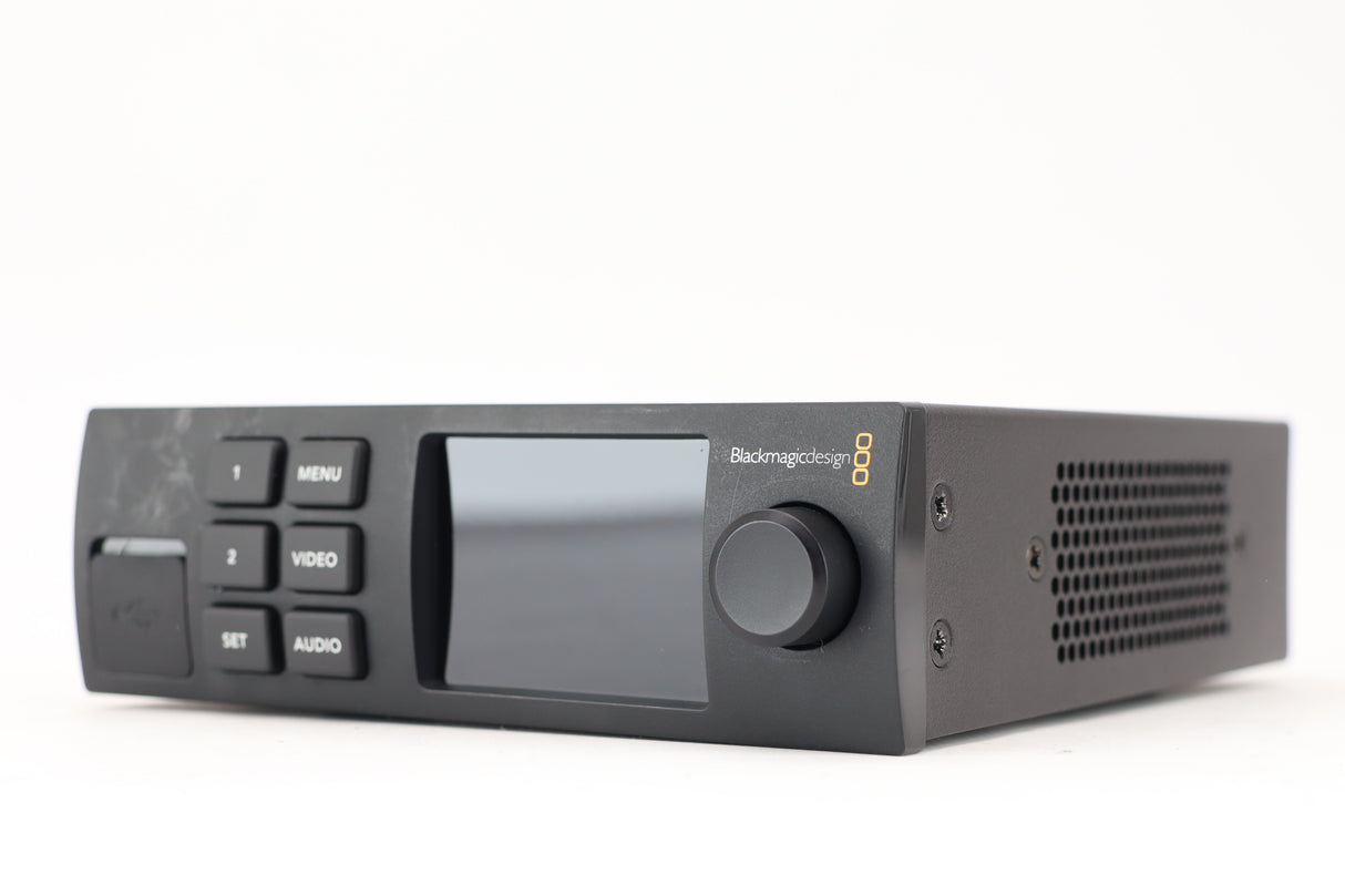 مقدم الويب لتصميم السحر الأسود