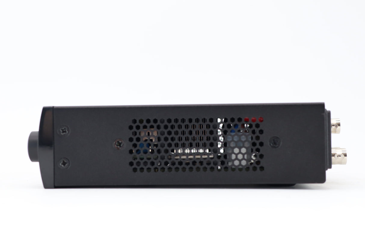 مقدم الويب لتصميم السحر الأسود