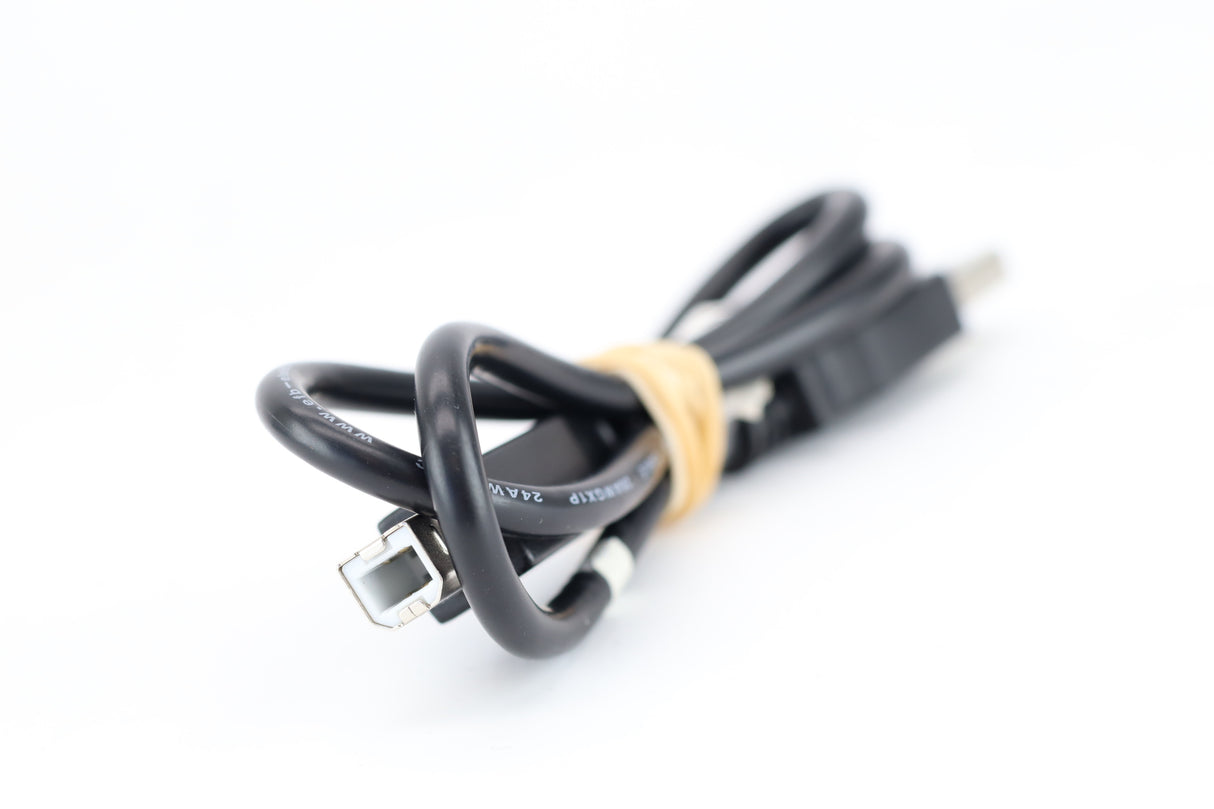 مقدم الويب لتصميم السحر الأسود