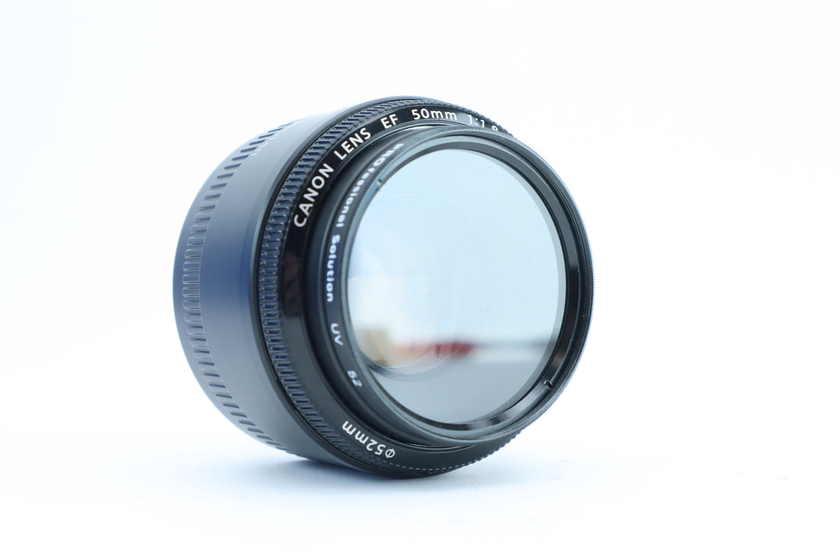 Canon EF 50mm f/1.8 II – Lightweight Prime Lens for Canon EF Mount