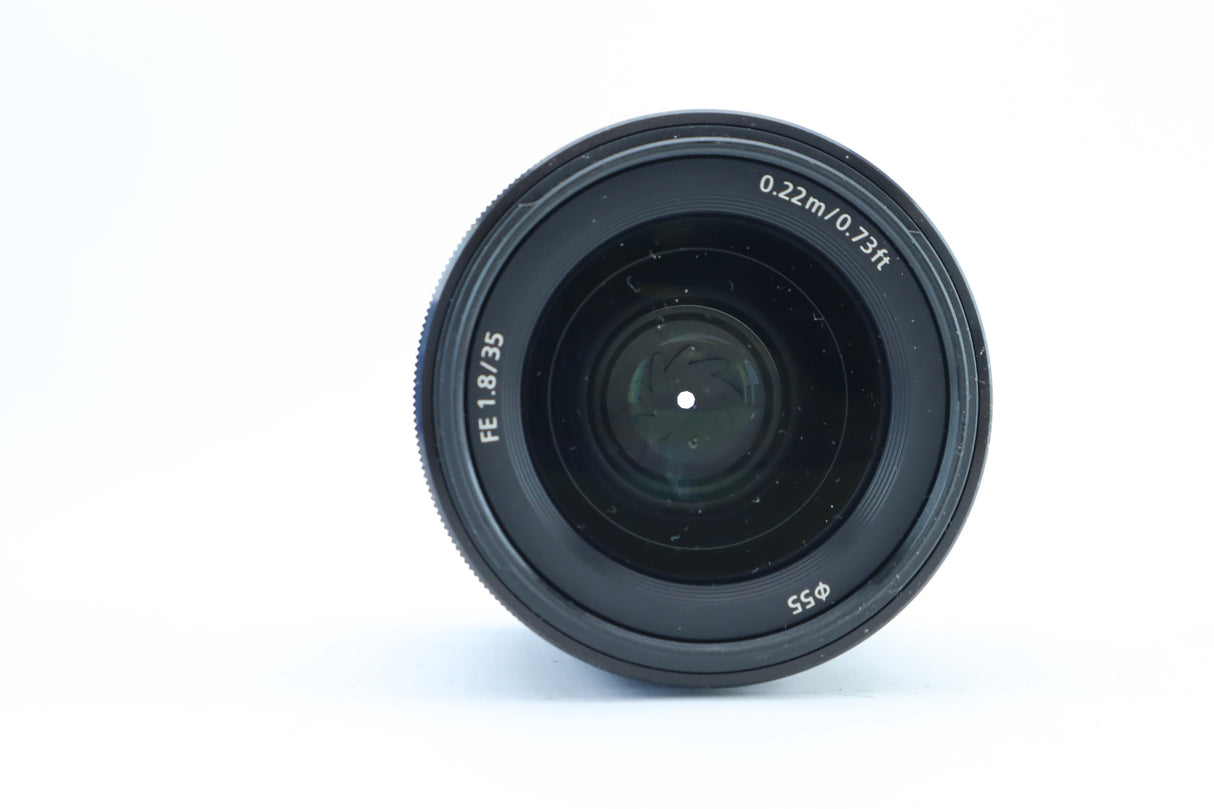 Sony FE 35mm f/1.8 – Compact Full-Frame Prime Lens for Sony E-Mount