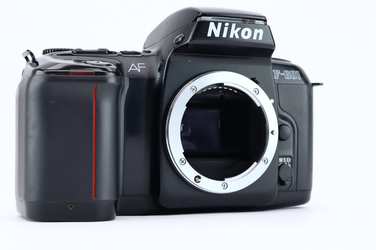 Nikon F-601 + Sigma Zoom-K 70-210 mm f4-5,6